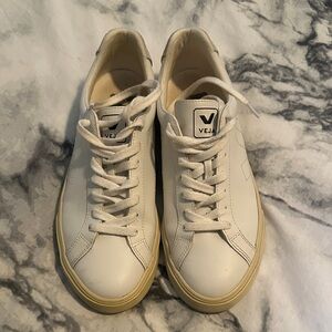 Veja Cream and White Casual Sneakers
